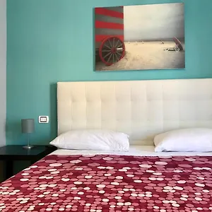 110 -guesthouse- 2*, Bari Italy